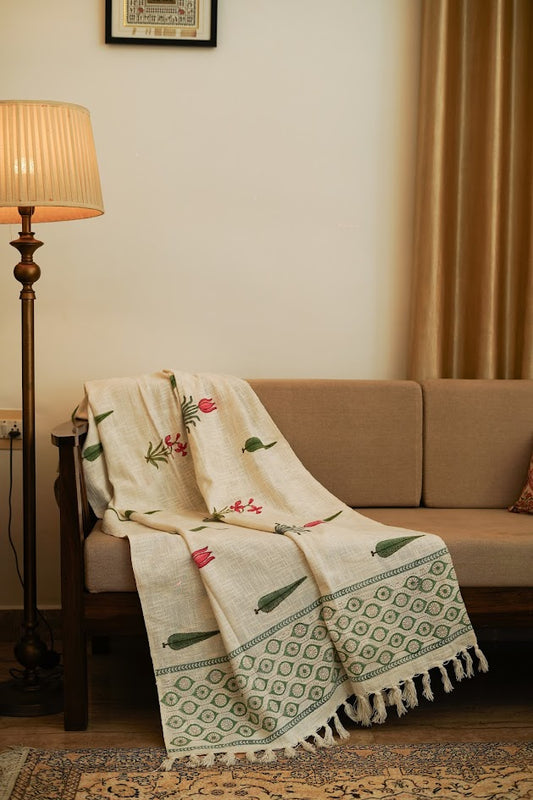 Khushbu-e-Sarv – The Scent of Pines